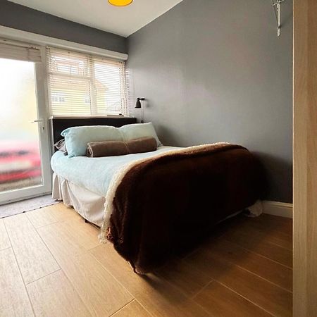 Shirley Apartments, Cozy Studio, Self Check In, 10 Min Drive To City Centre, Walking To Redbridge Train Station Southampton Ngoại thất bức ảnh